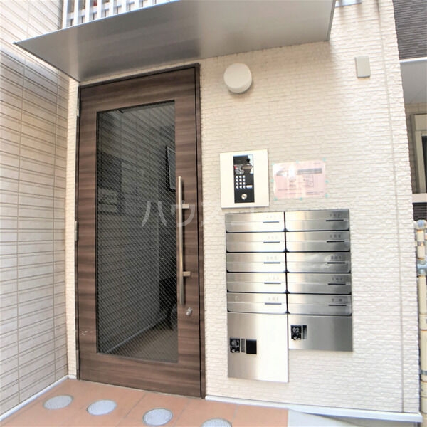 17/22 エントランス