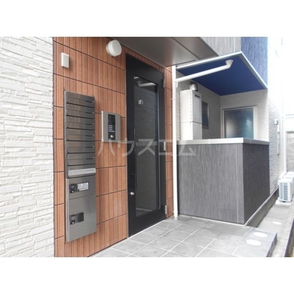 29/30 エントランス