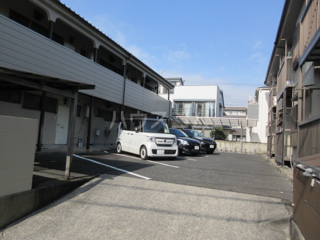 2/5 駐車場