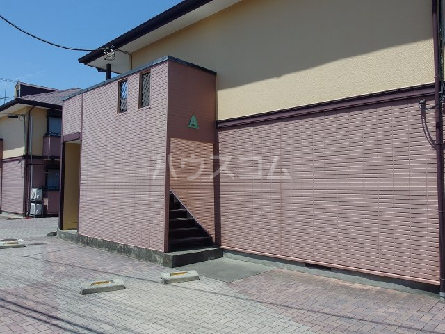 24/30 エントランス