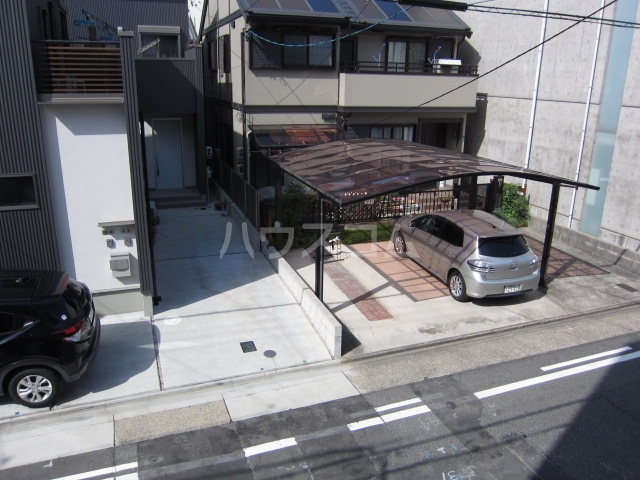 18/23 駐車場