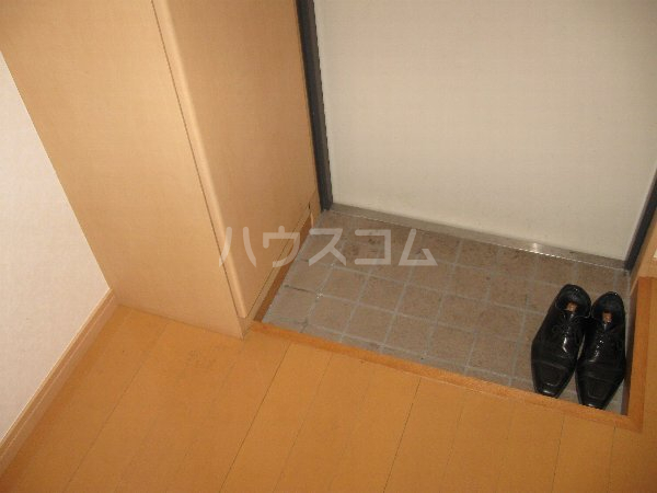 24/30 エントランス