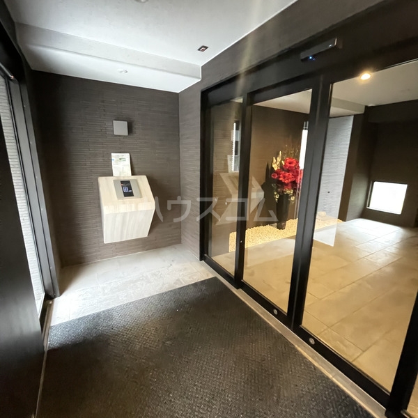 17/25 エントランス