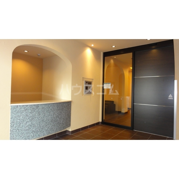 14/16 エントランス