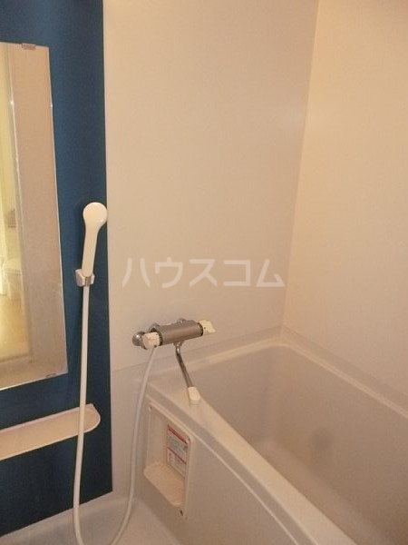 13/27 浴室
