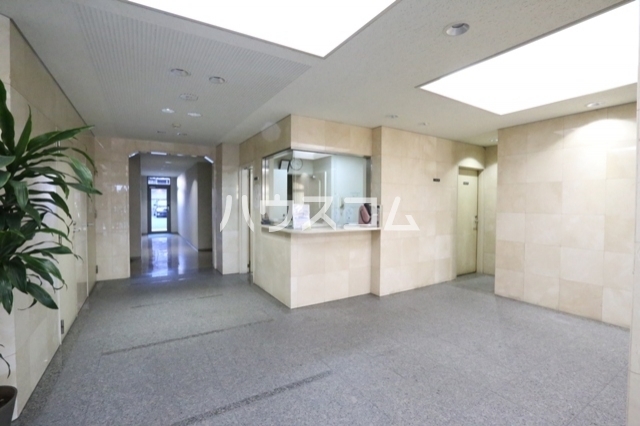 14/22 エントランス