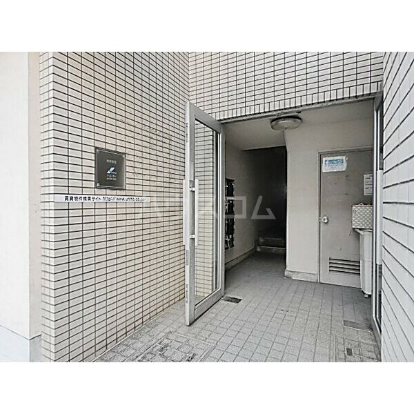 13/21 エントランス