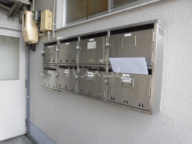 16/19 エントランス