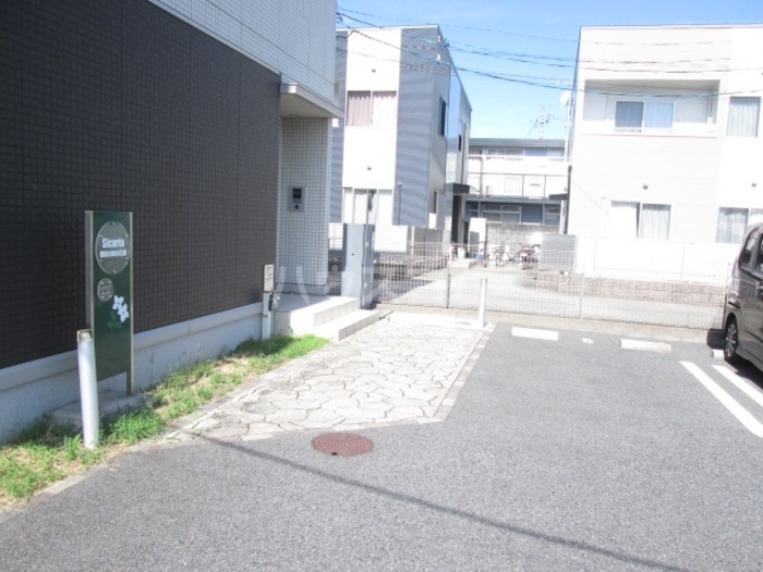 20/30 駐車場