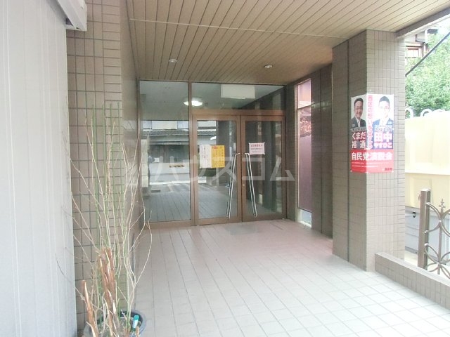 21/28 エントランス
