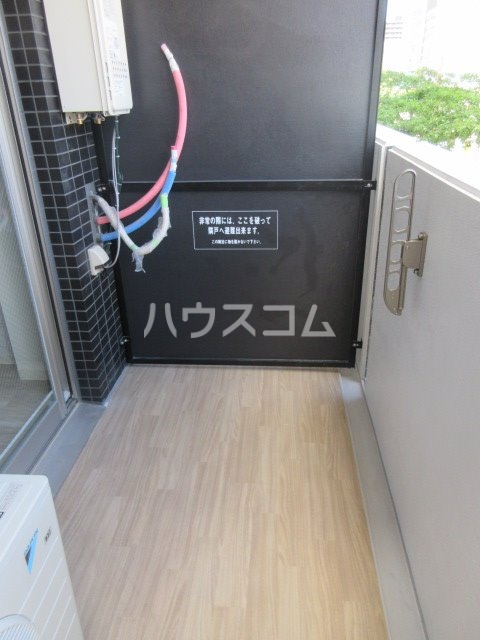 17/28 バルコニー