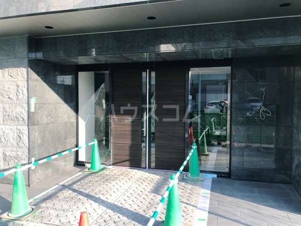 19/26 エントランス