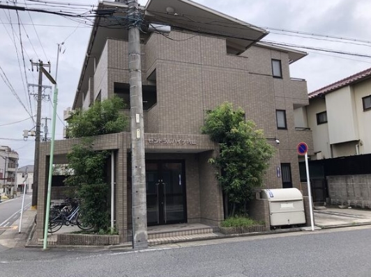 16/18 エントランス