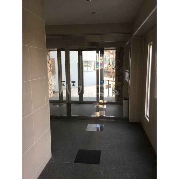 14/21 エントランス