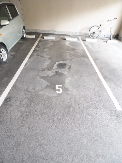 22/29 駐車場