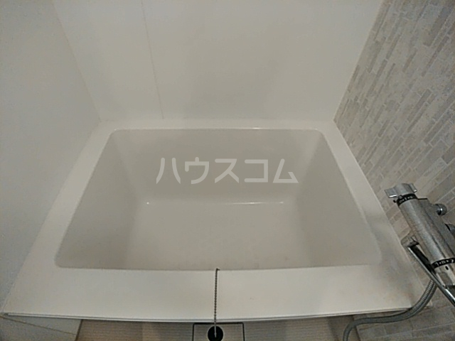 14/28 浴室