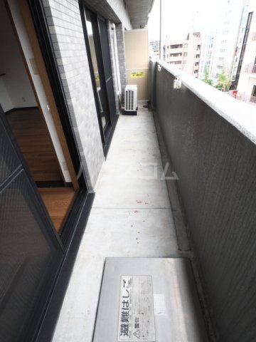 21/30 バルコニー