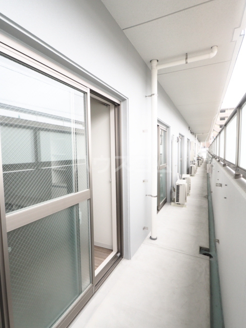 18/26 バルコニー