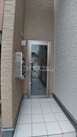 19/24 エントランス