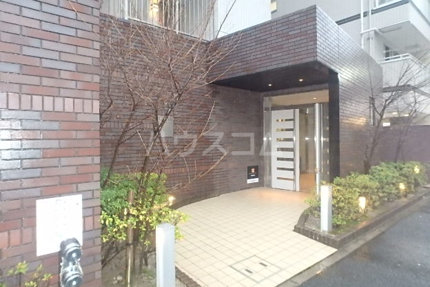 15/19 エントランス