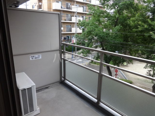 21/26 バルコニー