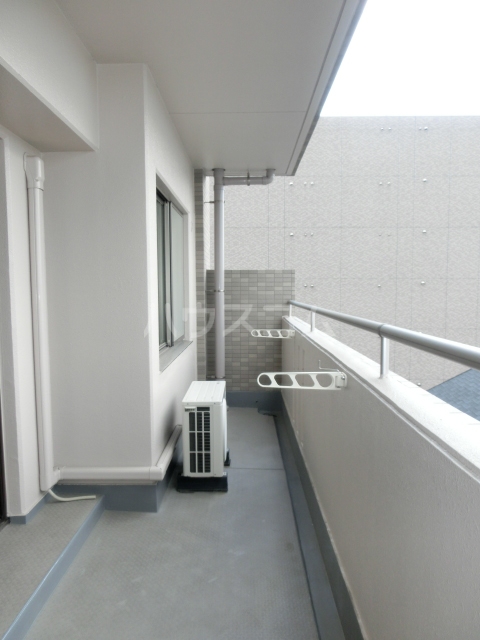 18/25 バルコニー