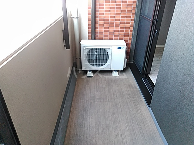 19/28 バルコニー