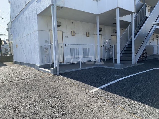 22/30 エントランス