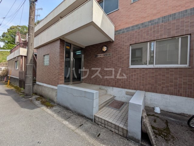 2/10 エントランス