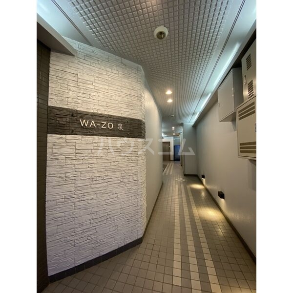 18/21 エントランス