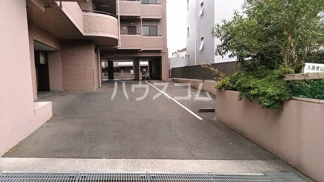 17/19 エントランス