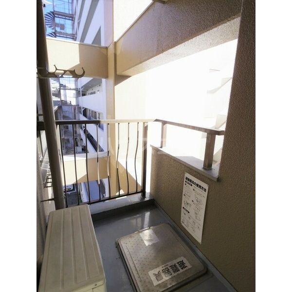 19/30 バルコニー