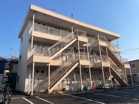 21/30 エントランス