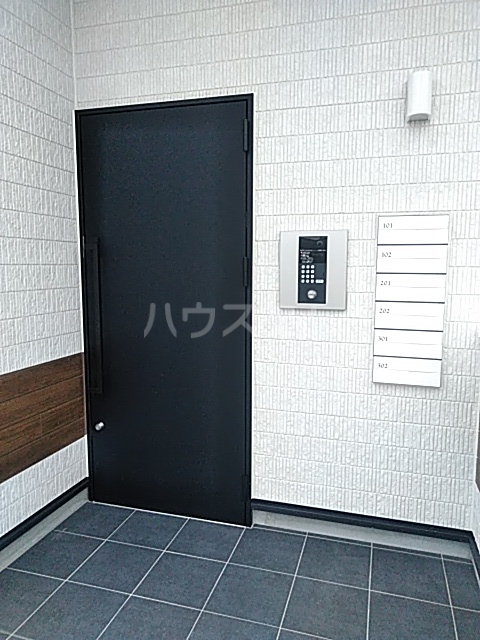 29/30 エントランス