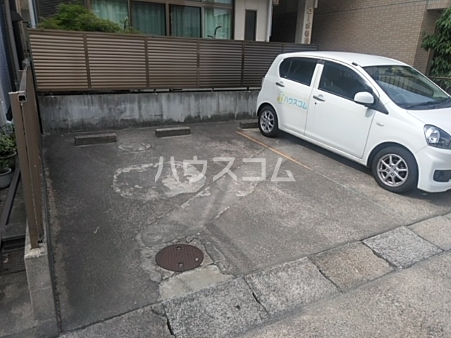 20/27 駐車場