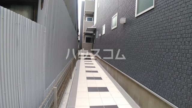 26/30 エントランス