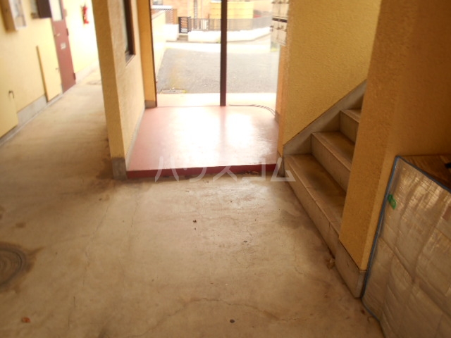 22/30 エントランス