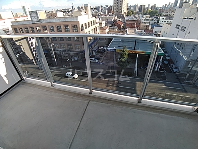 18/28 バルコニー