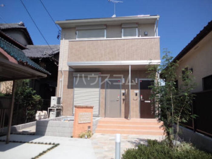 17/25 エントランス