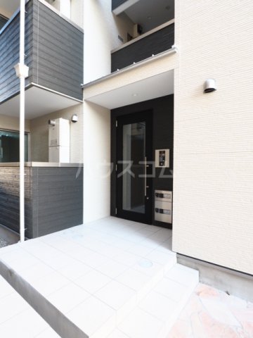 3/7 エントランス