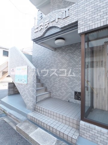 19/25 エントランス