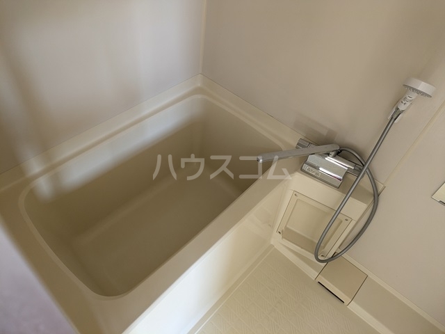 13/30 浴室