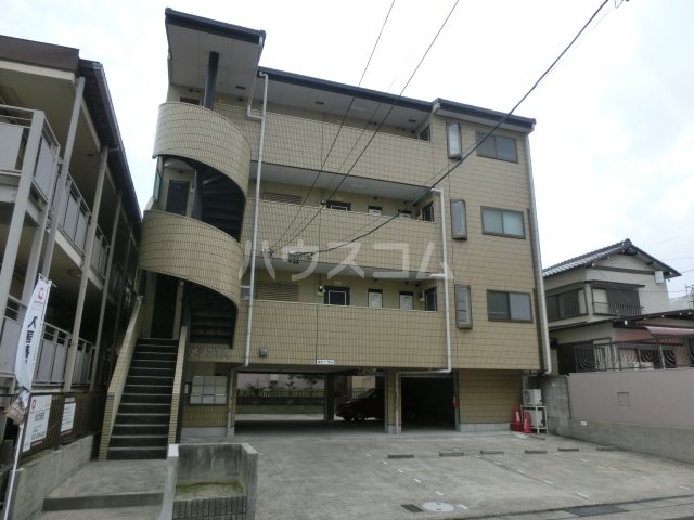 22/29 エントランス