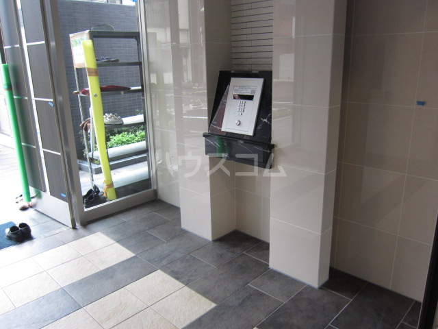 22/25 エントランス