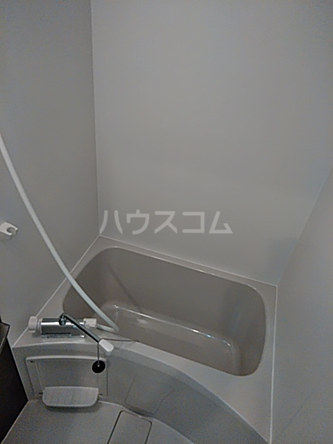 13/30 浴室