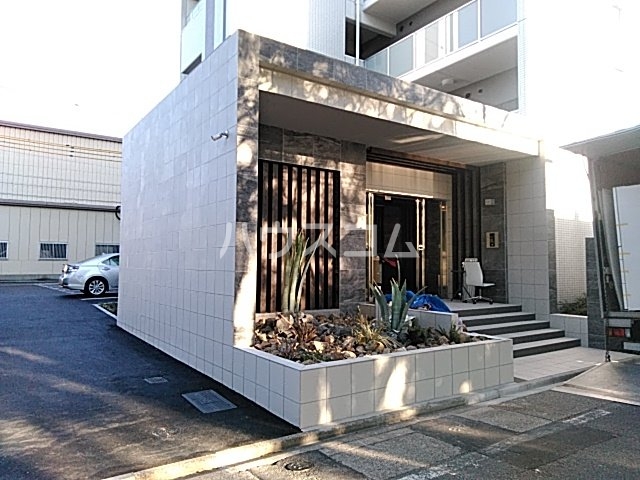 22/30 エントランス