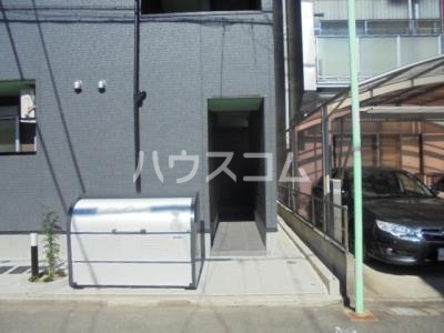 18/23 エントランス