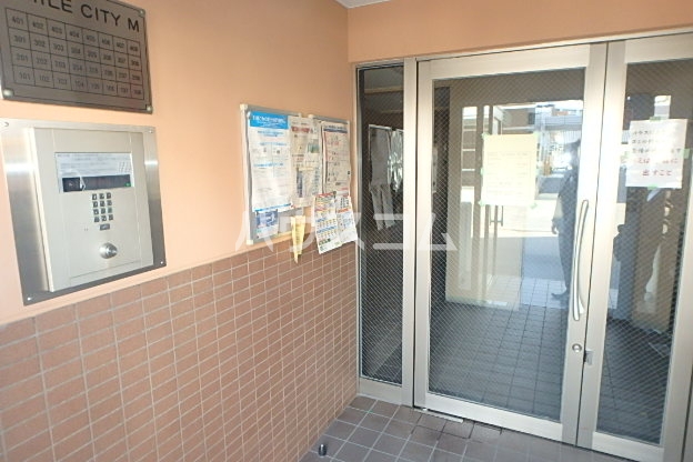 21/29 エントランス