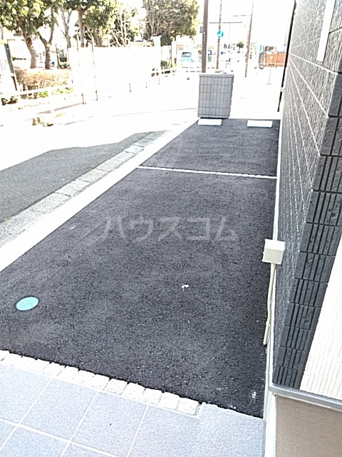 27/30 駐車場