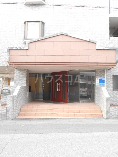 22/25 エントランス